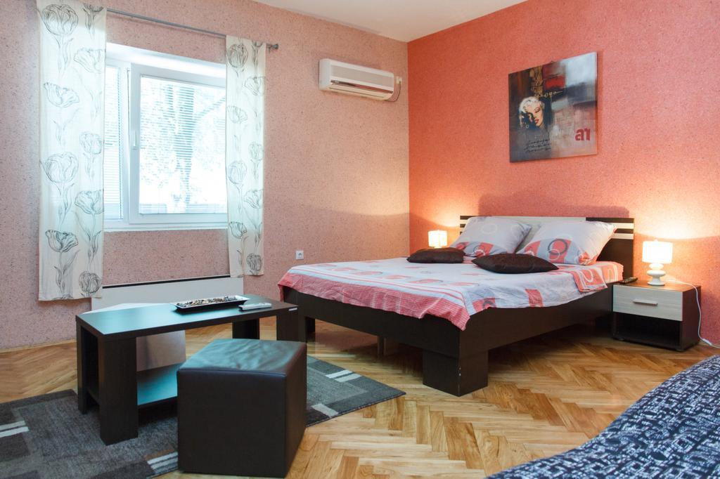 Apartment Aleksandar Belgrado Esterno foto